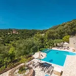 Villa Adonis By Villa Plus